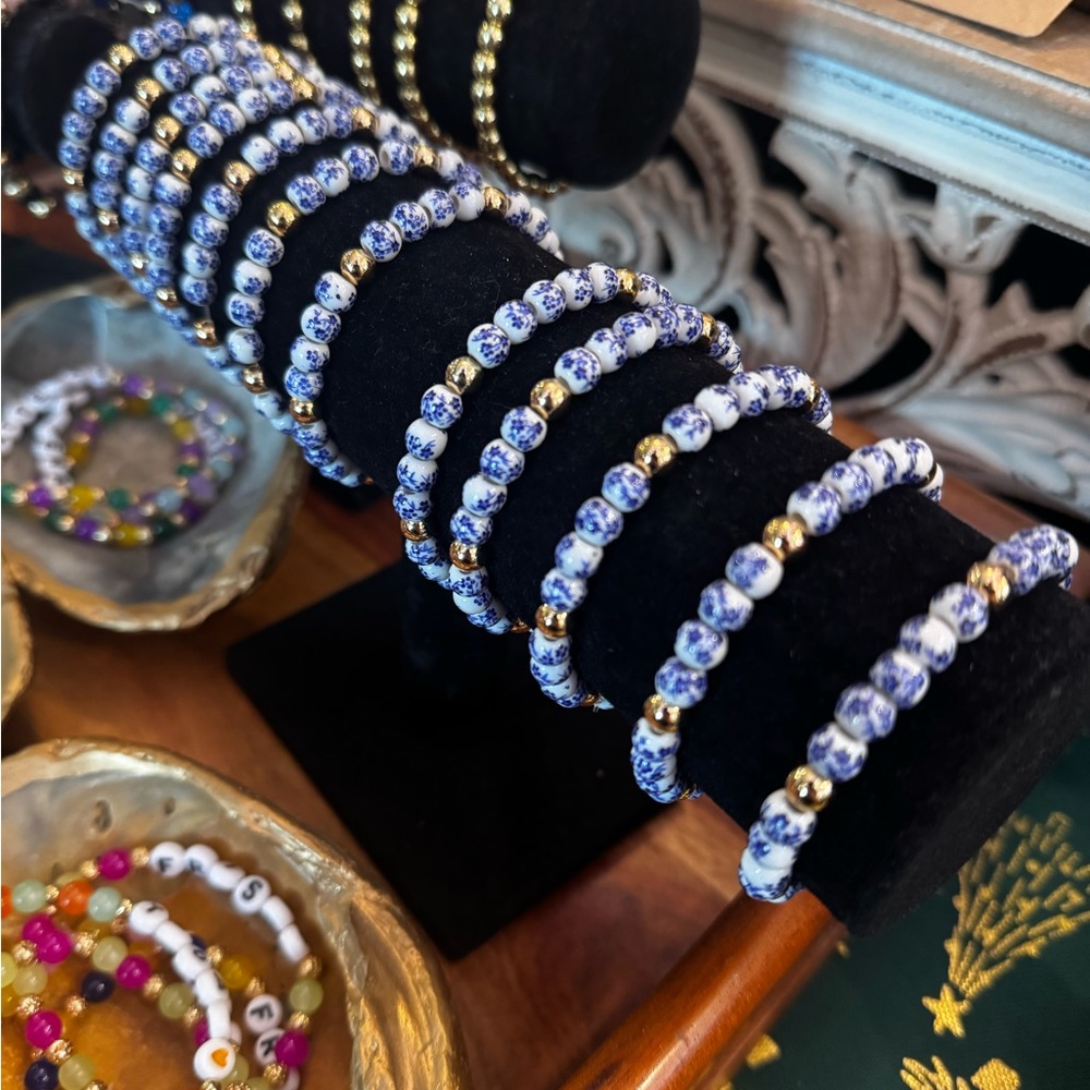 Elegant Blue and Gold Beaded Bracelet